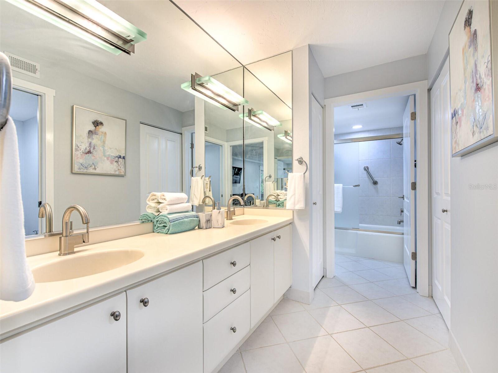 Image 22 of 58 For 706 Bayport Way 706