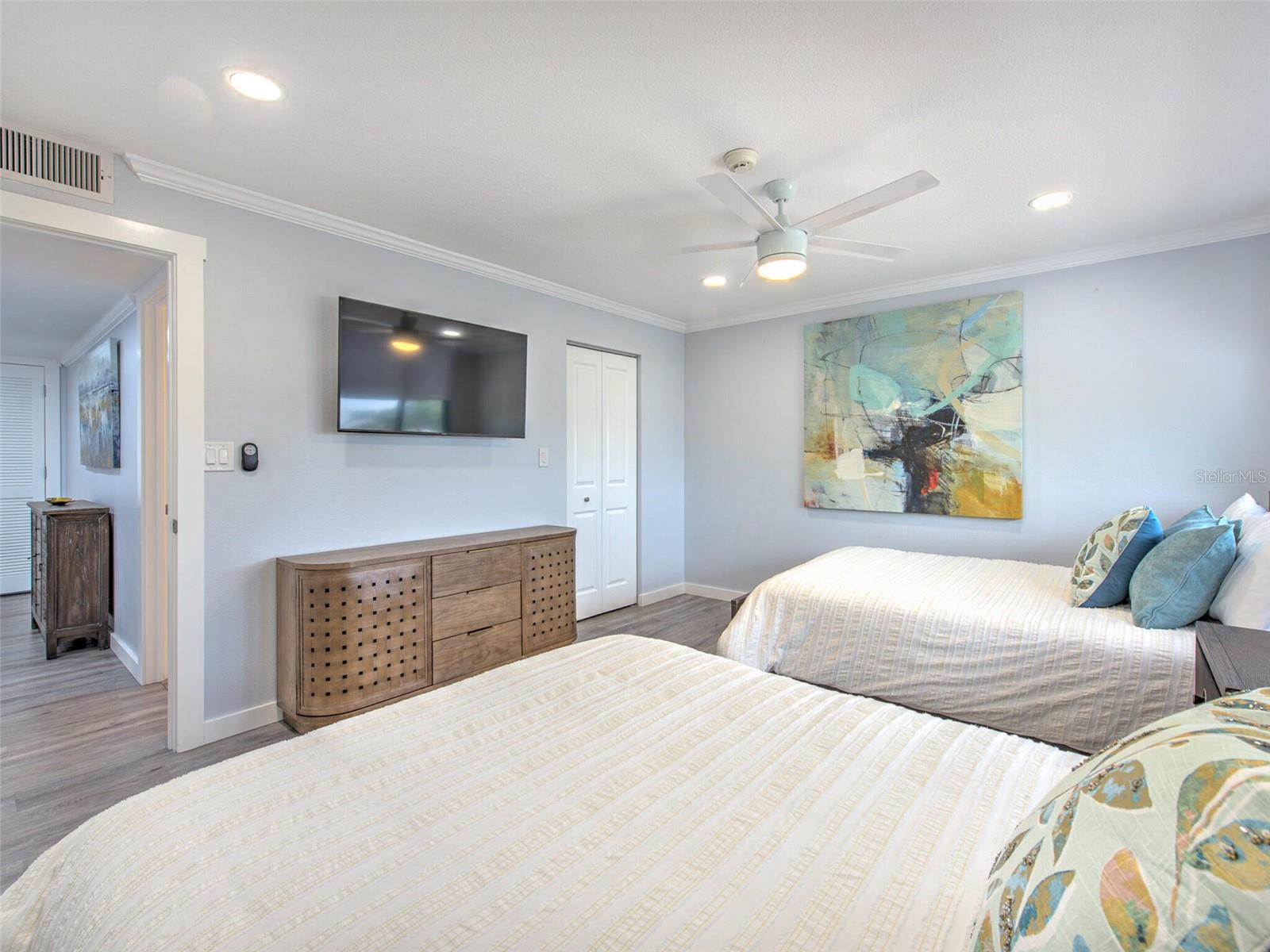 Image 24 of 58 For 706 Bayport Way 706