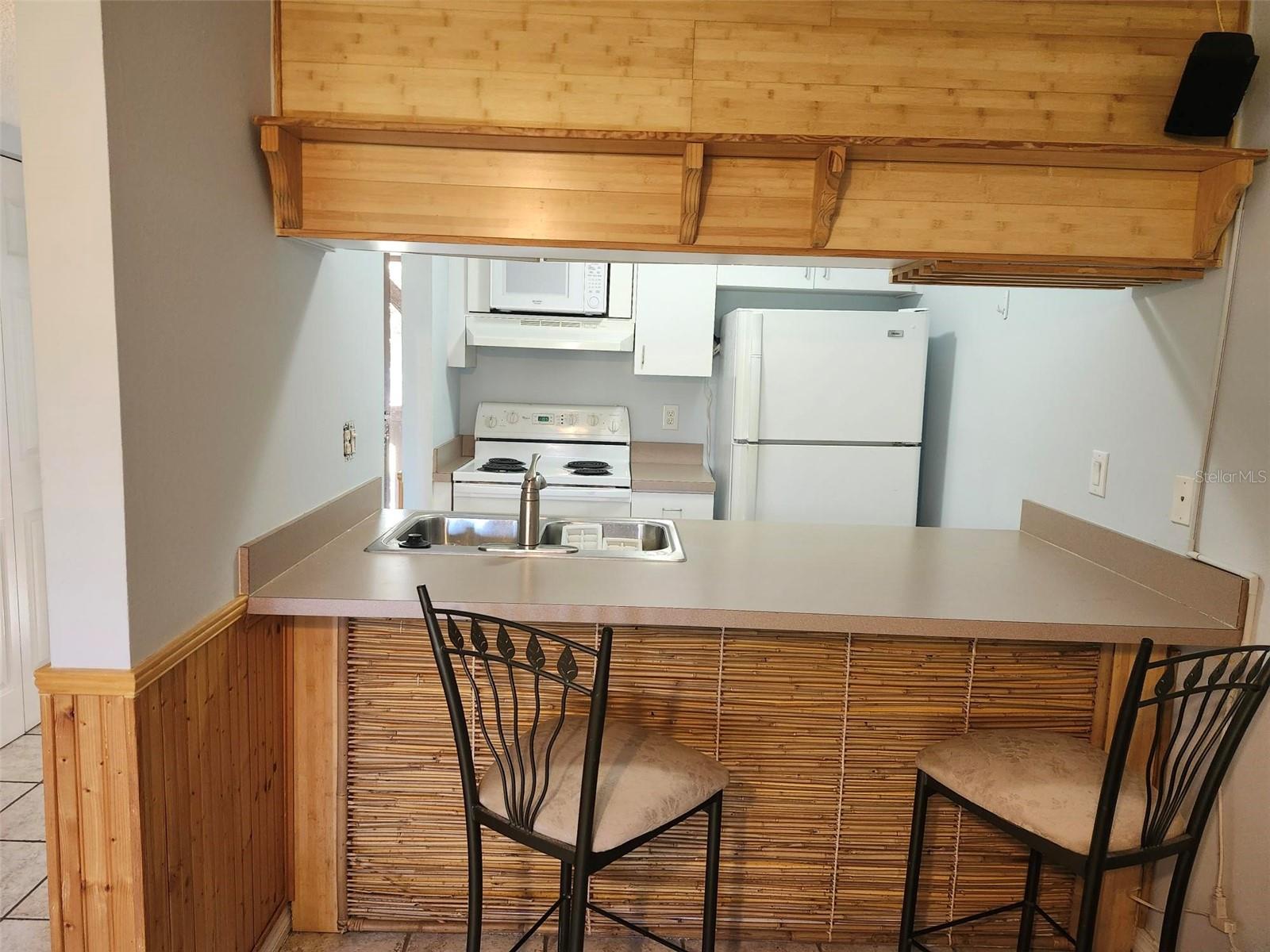 Image 10 of 25 For 380 Bayshore Boulevard 204