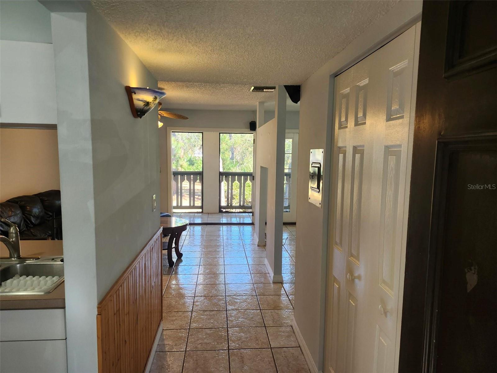 Image 3 of 25 For 380 Bayshore Boulevard 204