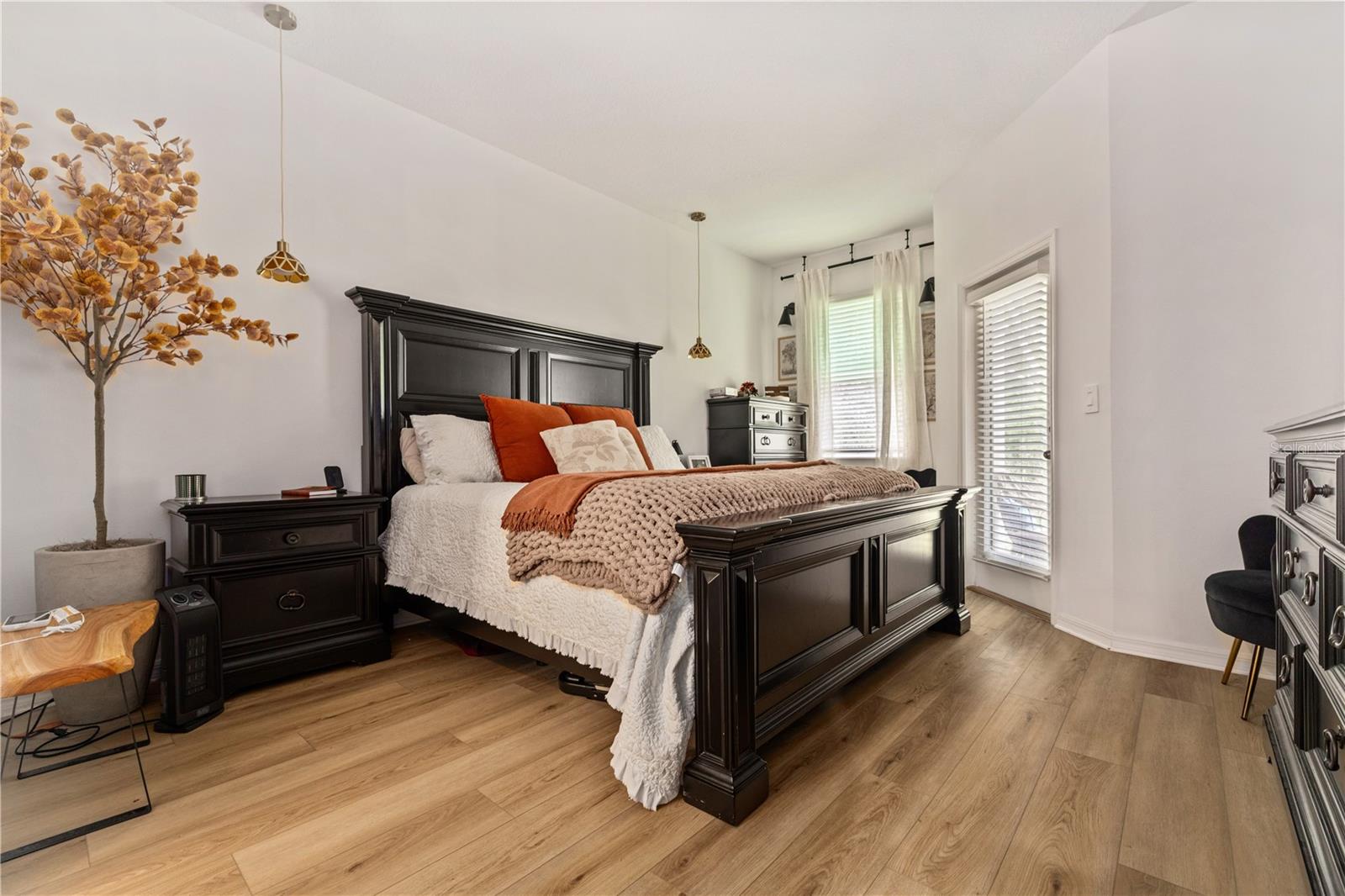 Image 16 of 29 For 10070 Trumpet Honeysuckle Way