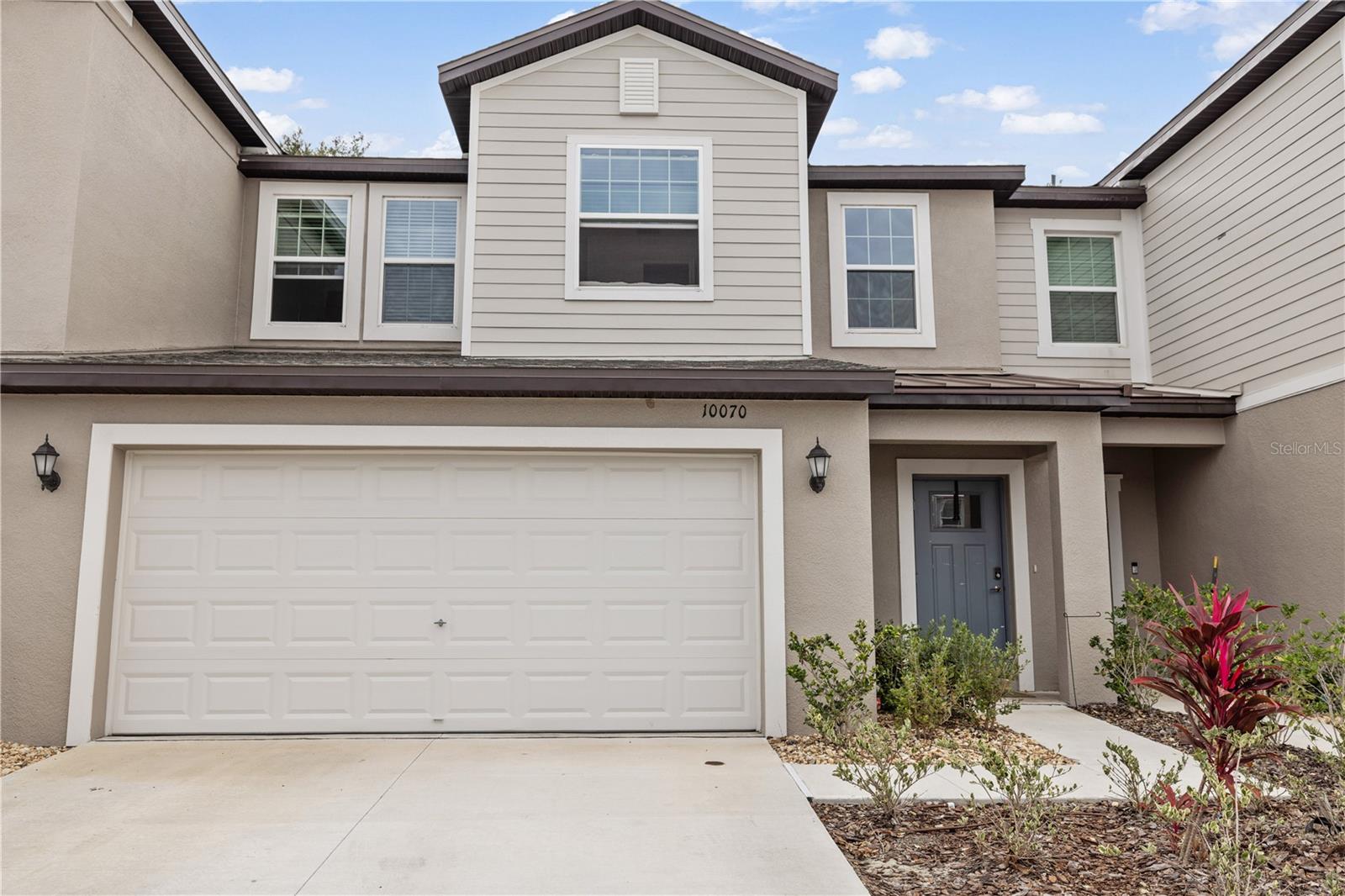 Image 2 of 29 For 10070 Trumpet Honeysuckle Way