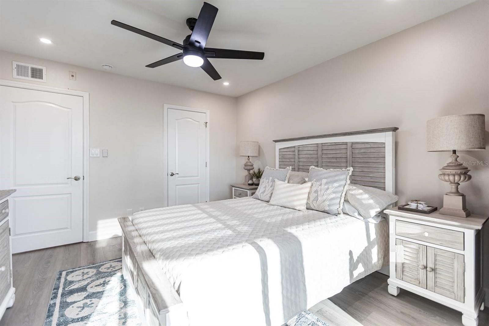 Image 22 of 26 For 1125 Peppertree Drive 402