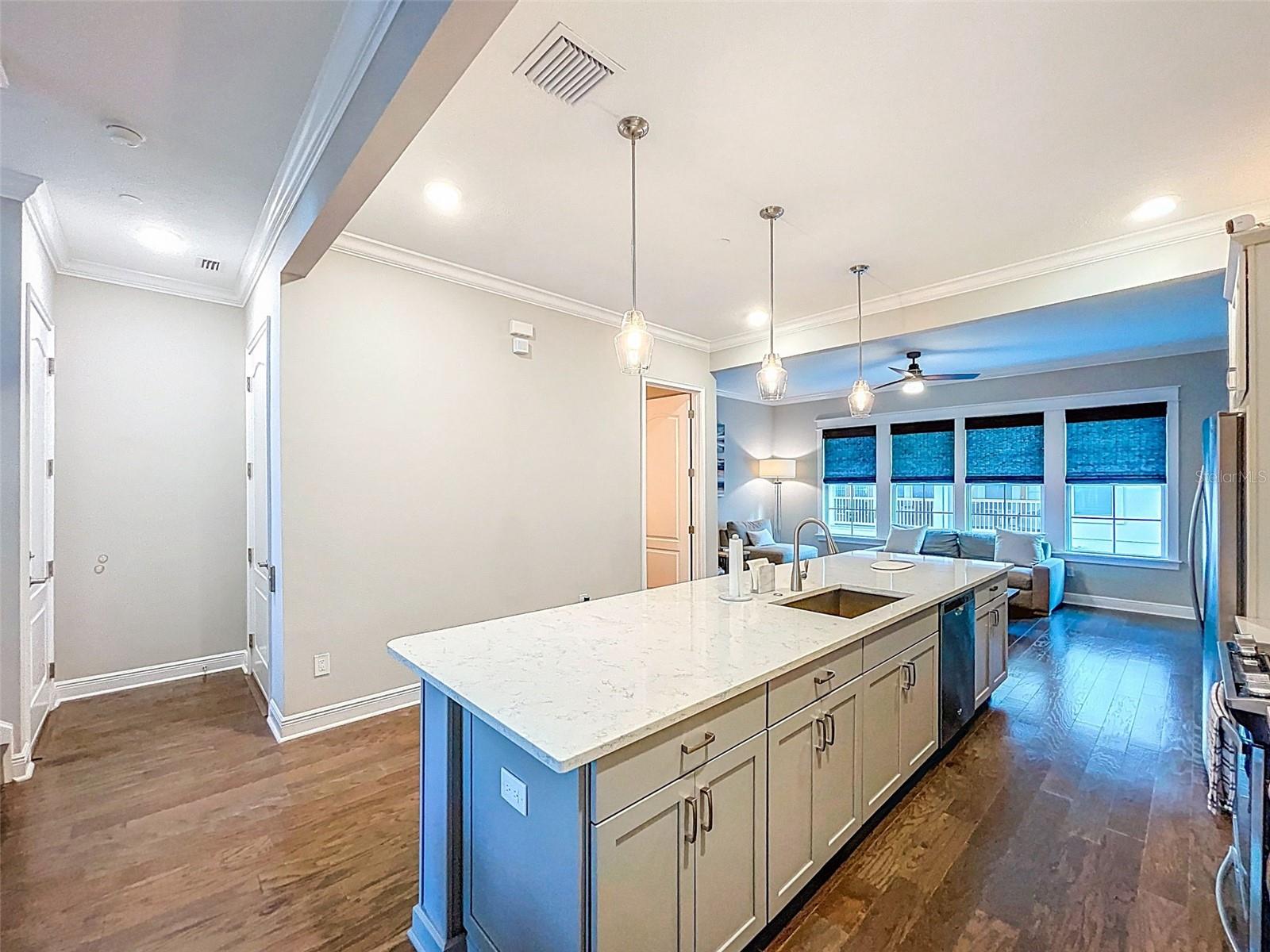 Image 24 of 84 For 19915 Gulf Blvd 605  605