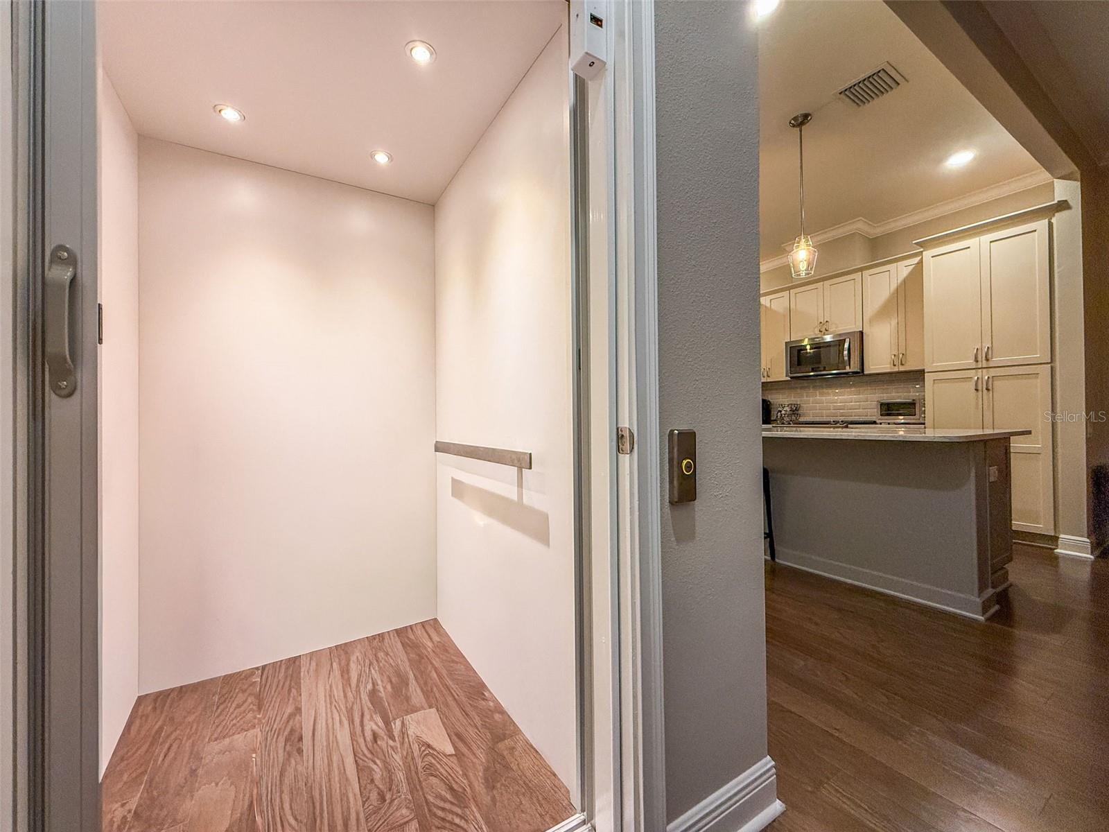 Image 27 of 84 For 19915 Gulf Blvd 605  605