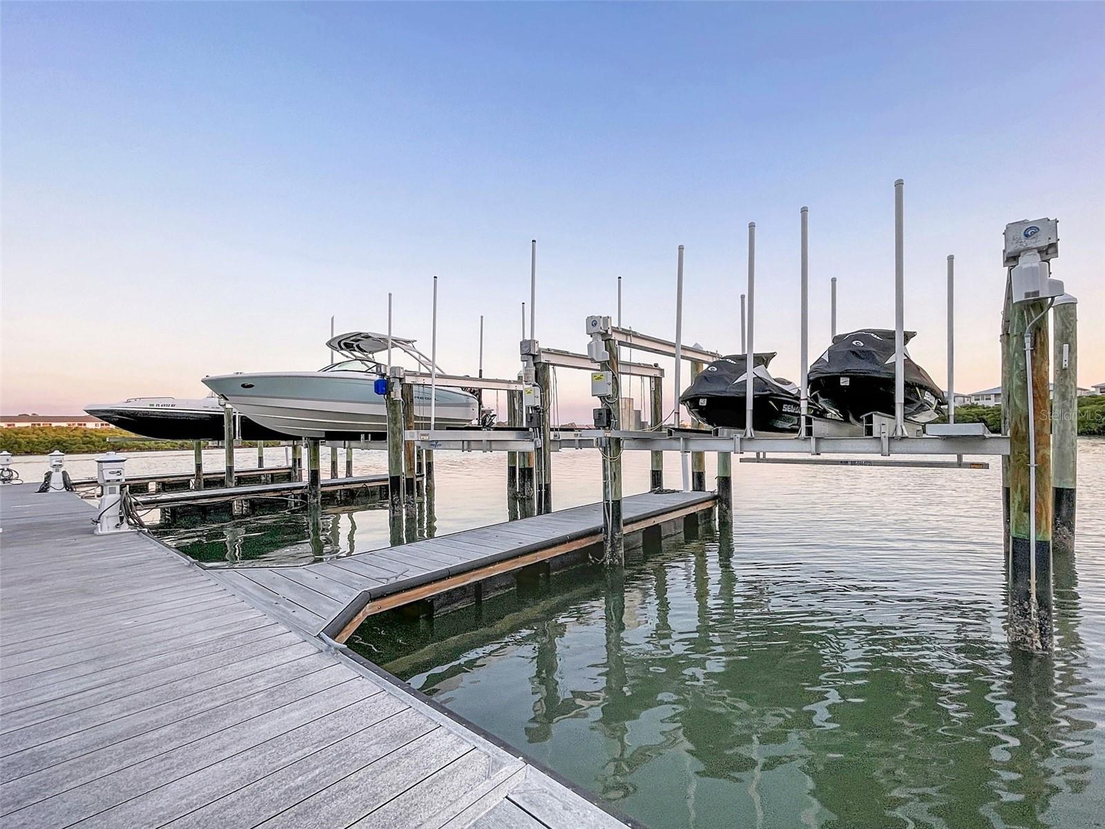 Image 73 of 84 For 19915 Gulf Blvd 605  605