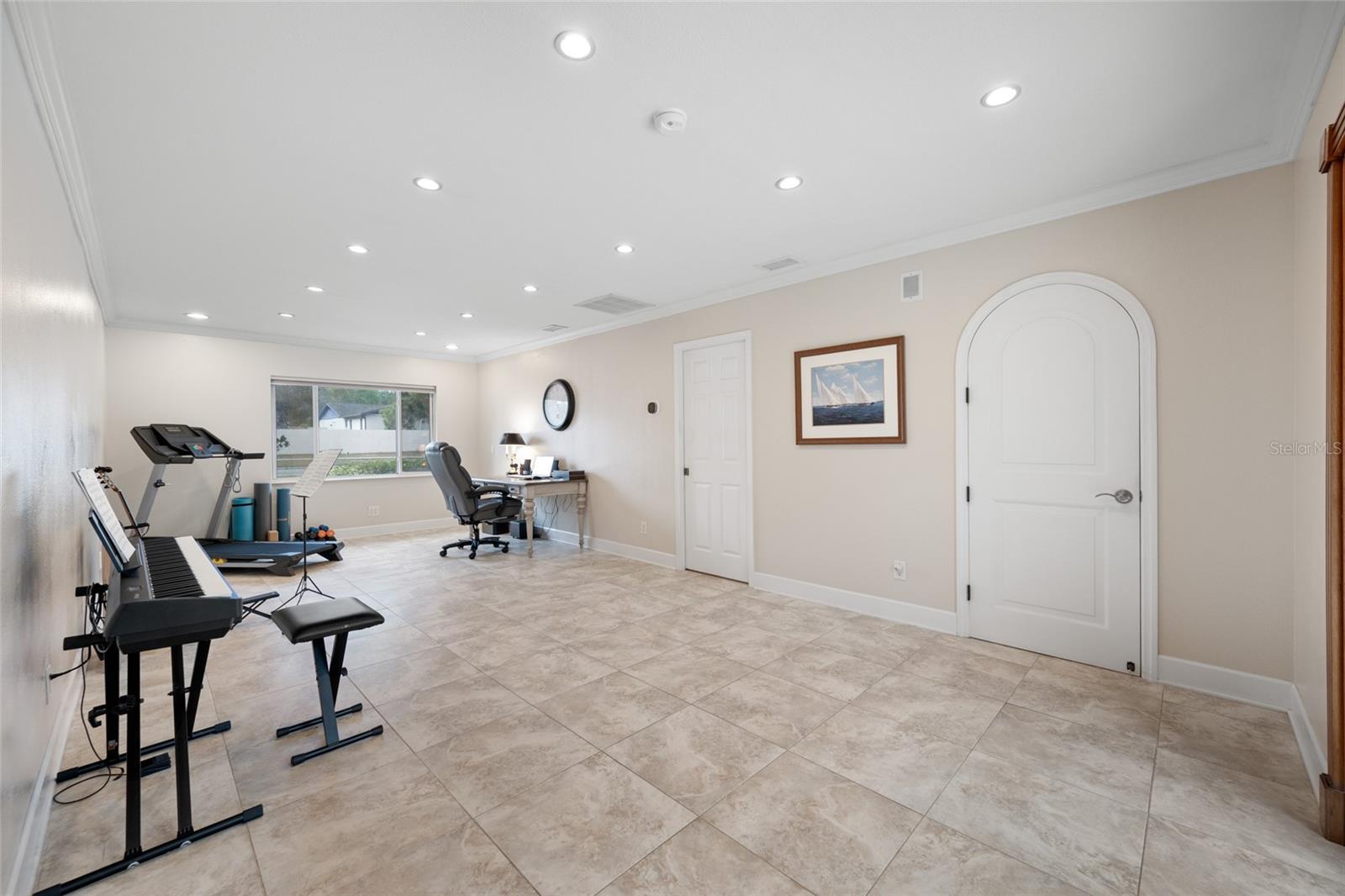 Image 40 of 84 For 1813 Riverhills Drive