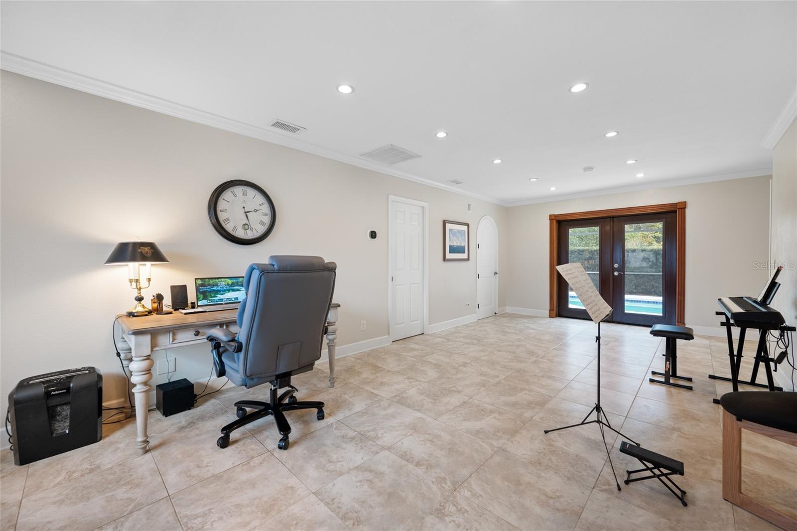 Image 41 of 84 For 1813 Riverhills Drive