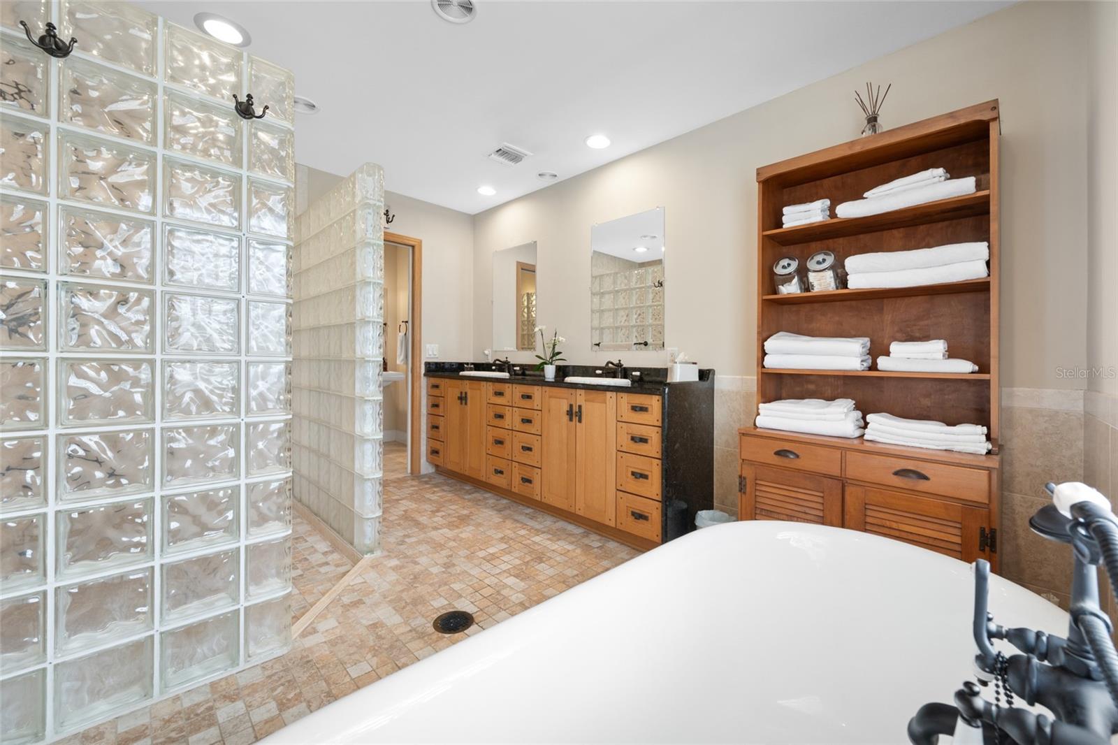 Image 48 of 84 For 1813 Riverhills Drive