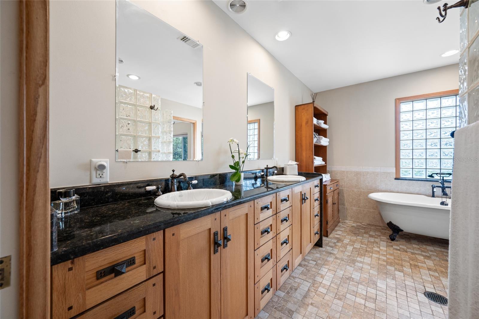 Image 52 of 84 For 1813 Riverhills Drive