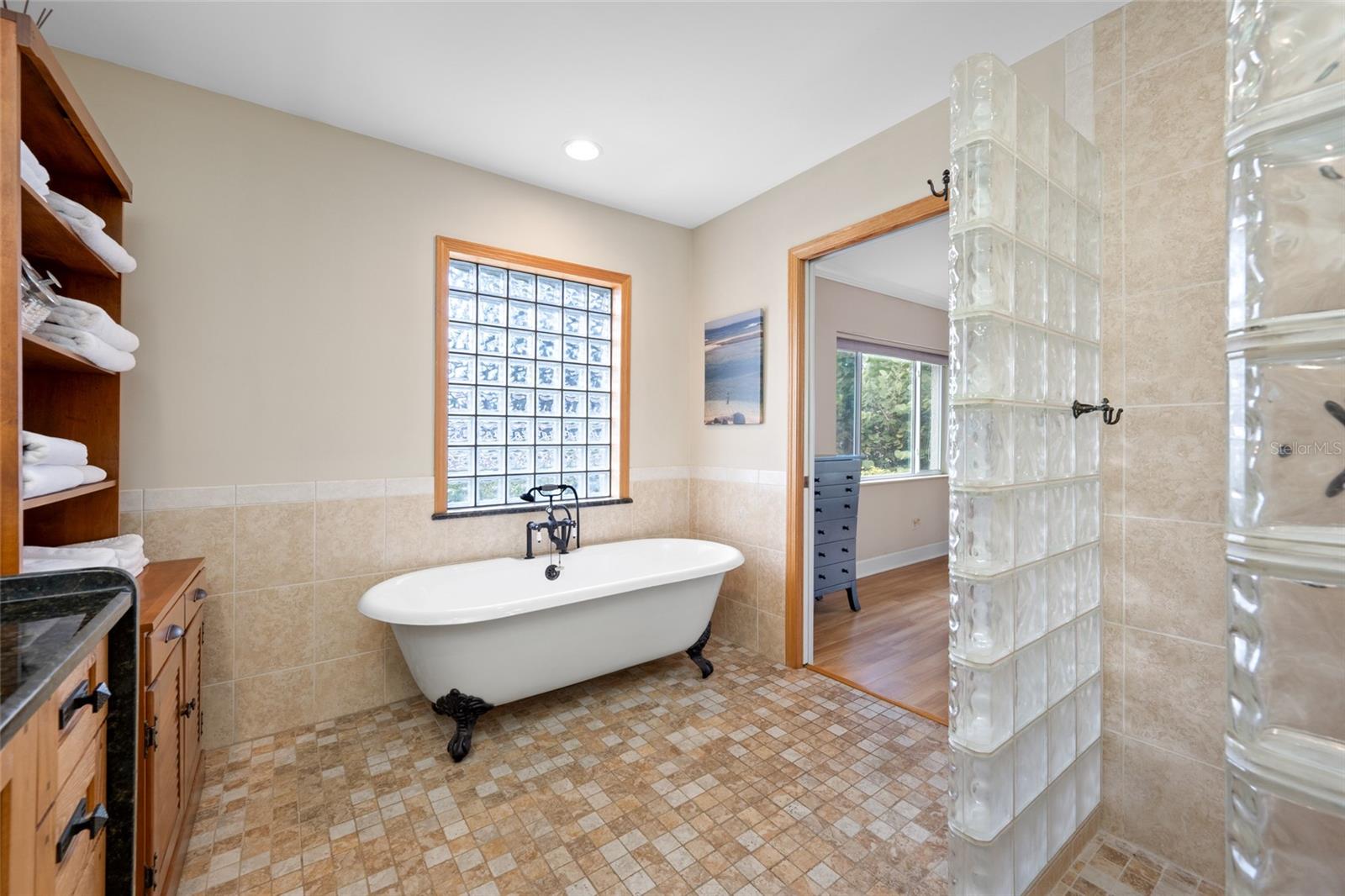 Image 54 of 84 For 1813 Riverhills Drive