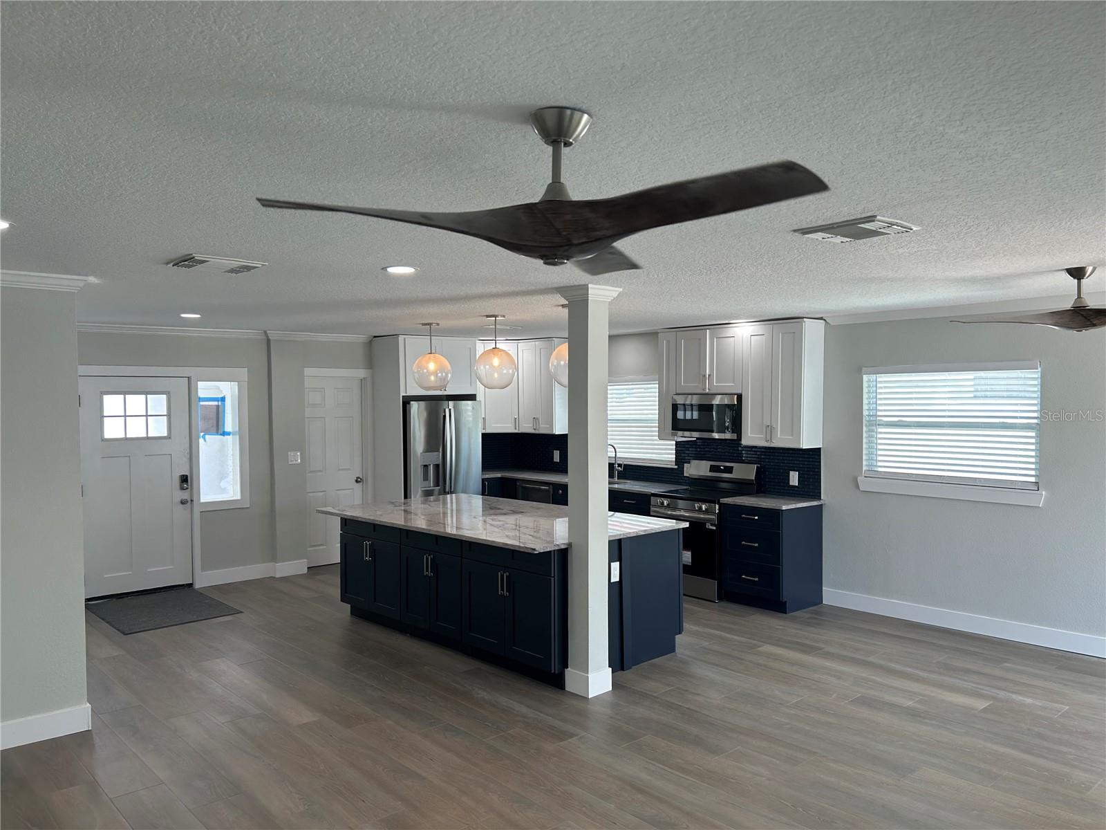 Image 3 of 12 For 11110 1st Street E