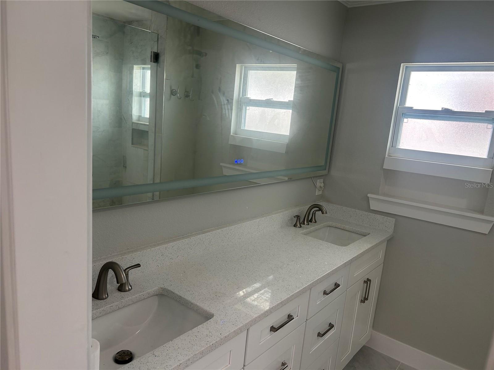 Image 6 of 12 For 11110 1st Street E