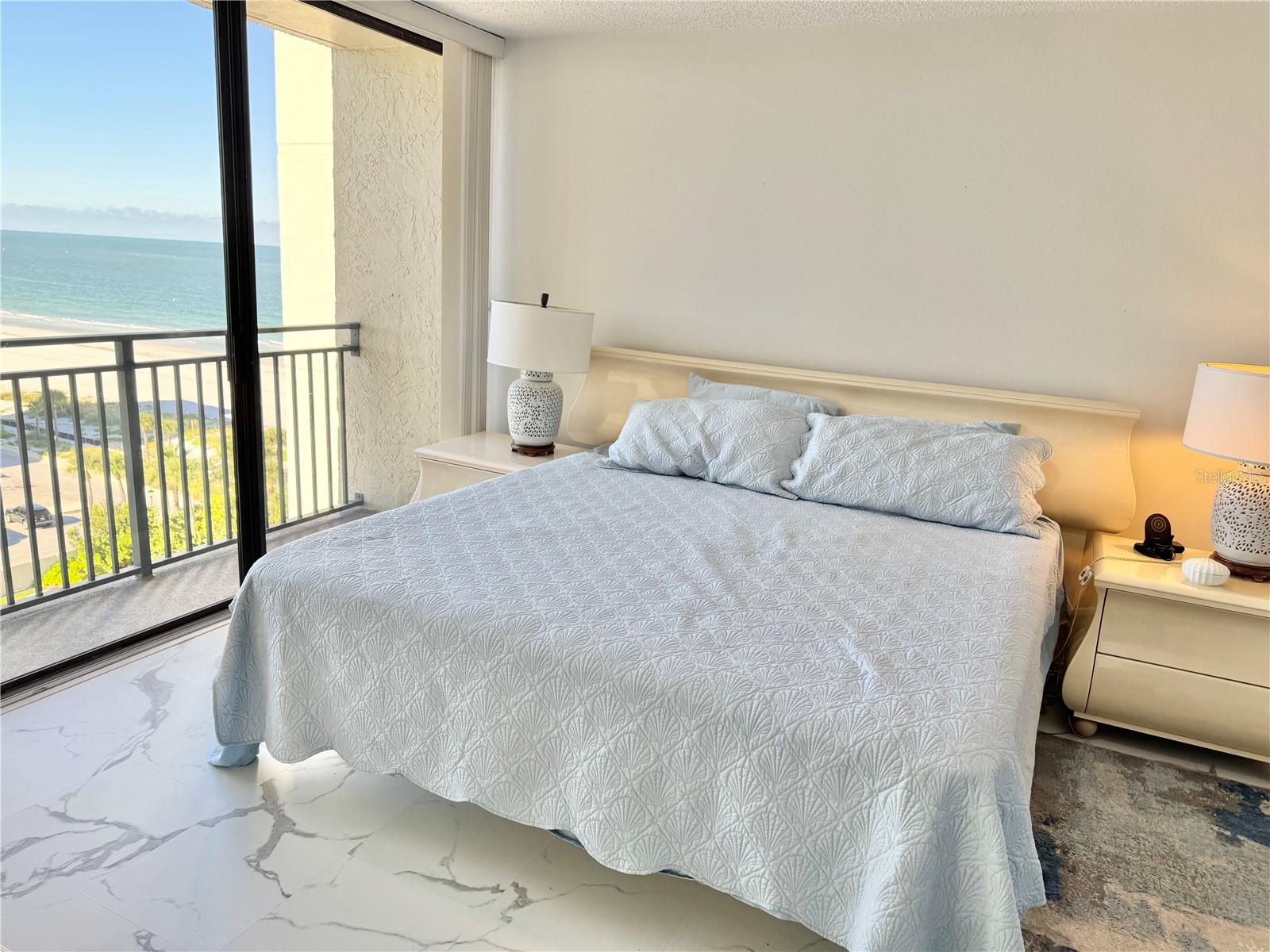 Image 20 of 56 For 1380 Gulf Boulevard 805