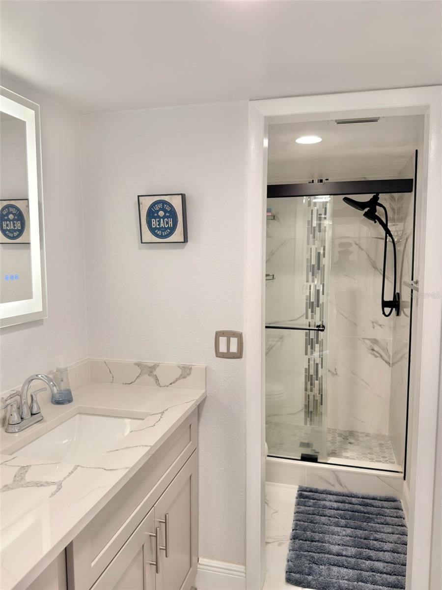 Image 29 of 56 For 1380 Gulf Boulevard 805