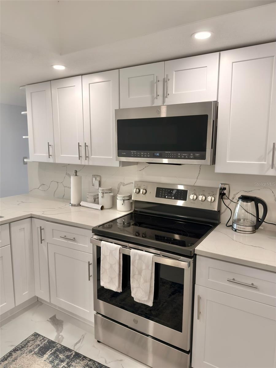 Image 9 of 56 For 1380 Gulf Boulevard 805