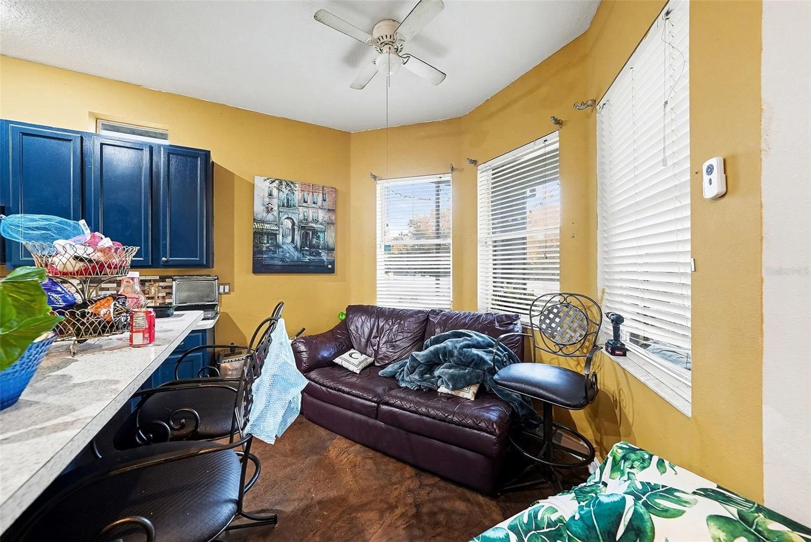 Listing photo id 11 for 37110 Highland Bluff Circle