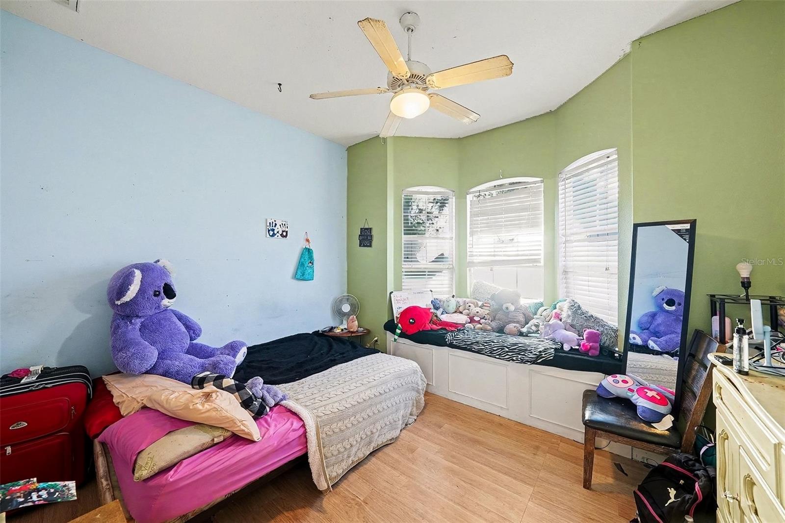 Listing photo id 17 for 37110 Highland Bluff Circle