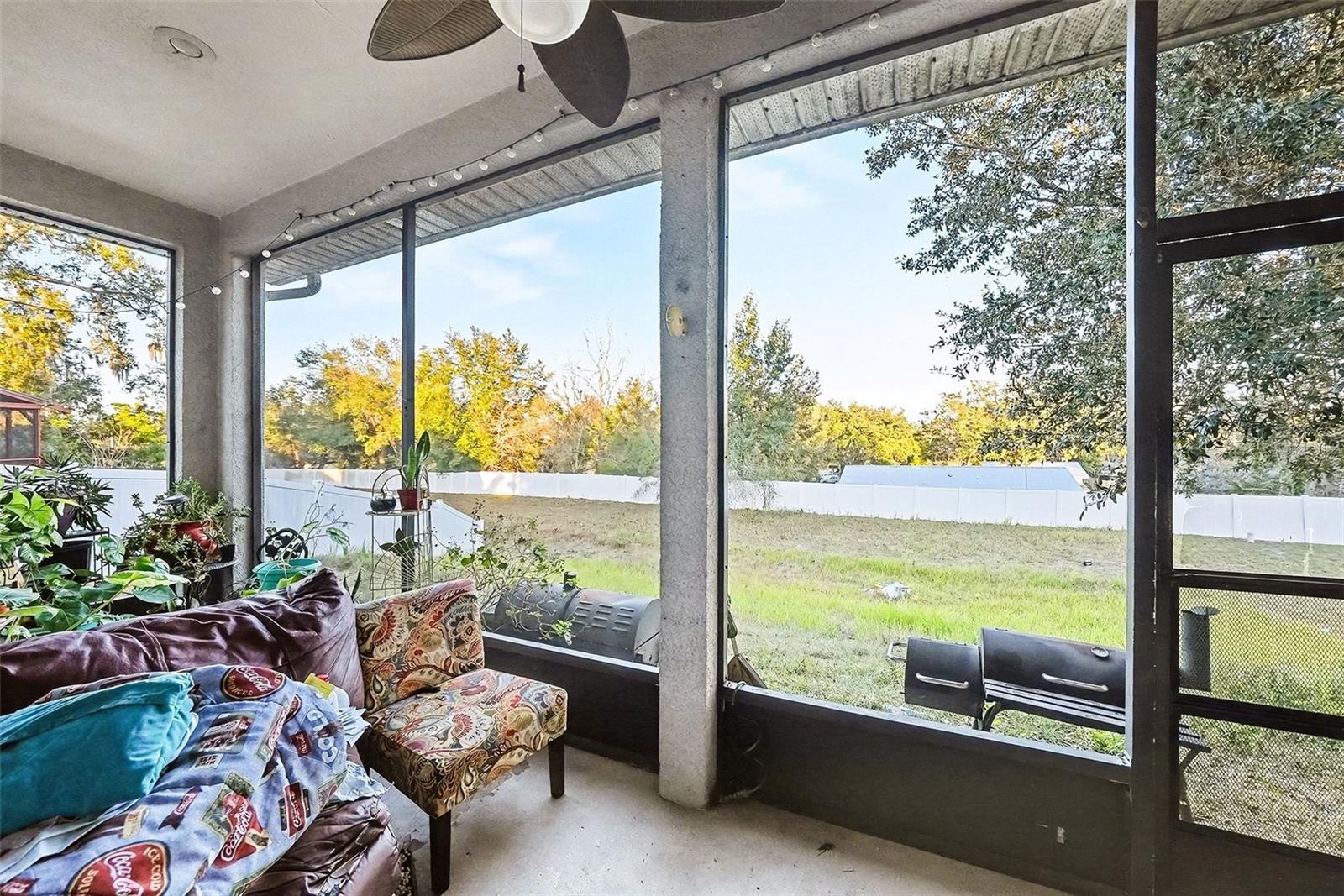 Listing photo id 19 for 37110 Highland Bluff Circle