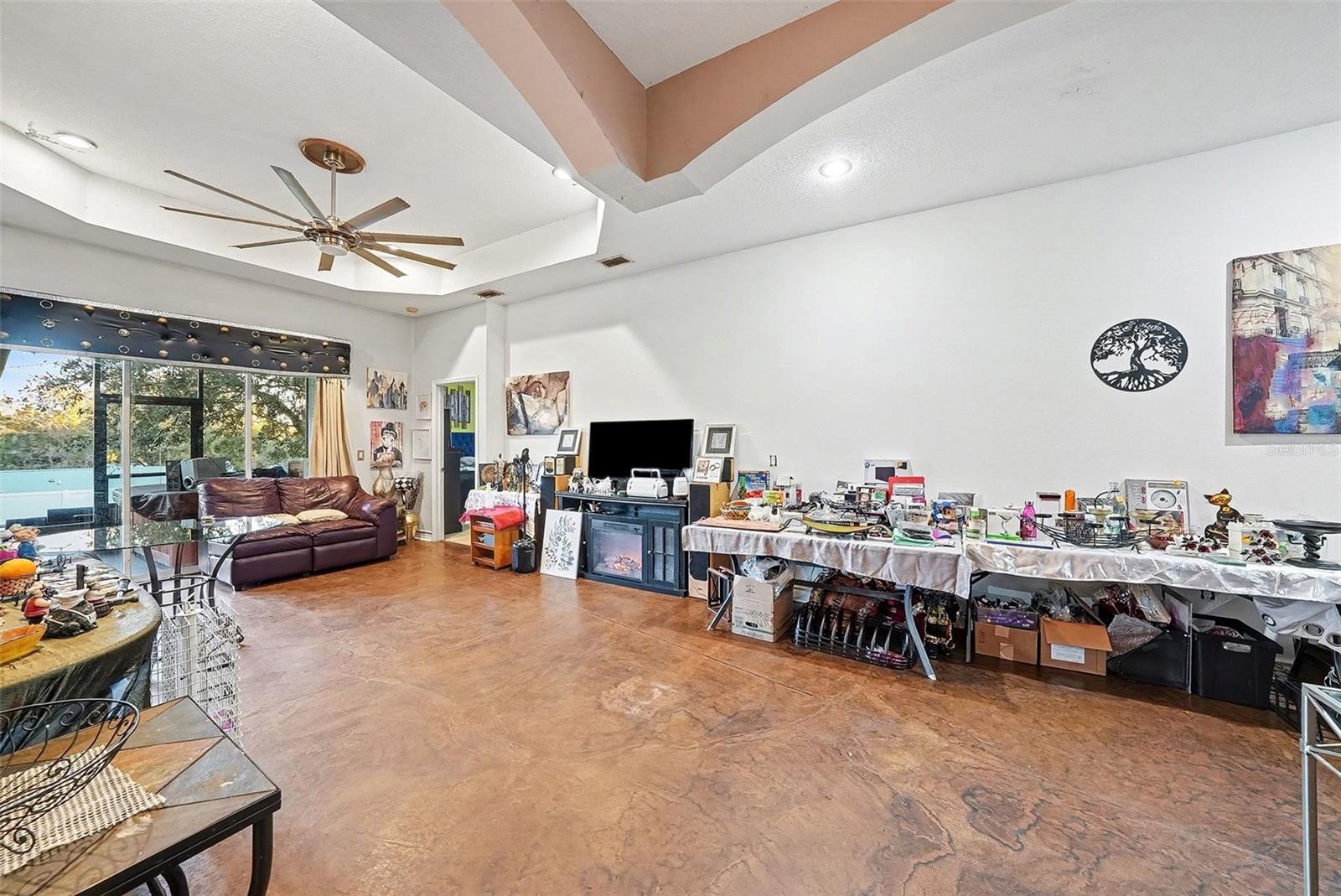 Listing photo id 3 for 37110 Highland Bluff Circle