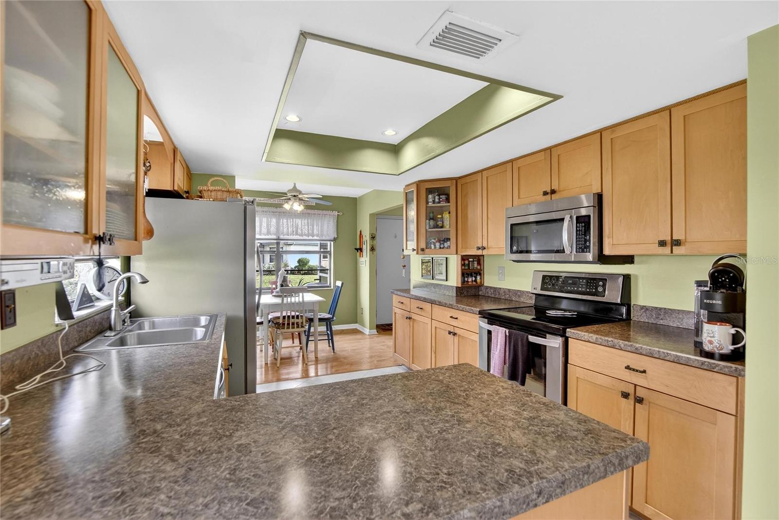 Image 25 of 53 For 2003 Hartlebury Way 432