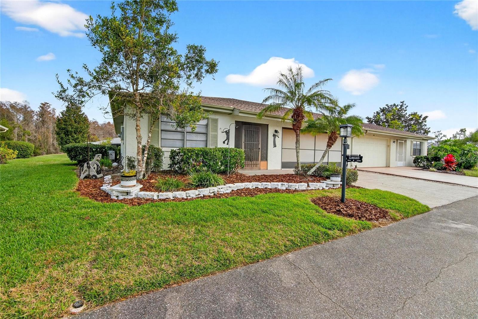 Image 3 of 53 For 2003 Hartlebury Way 432