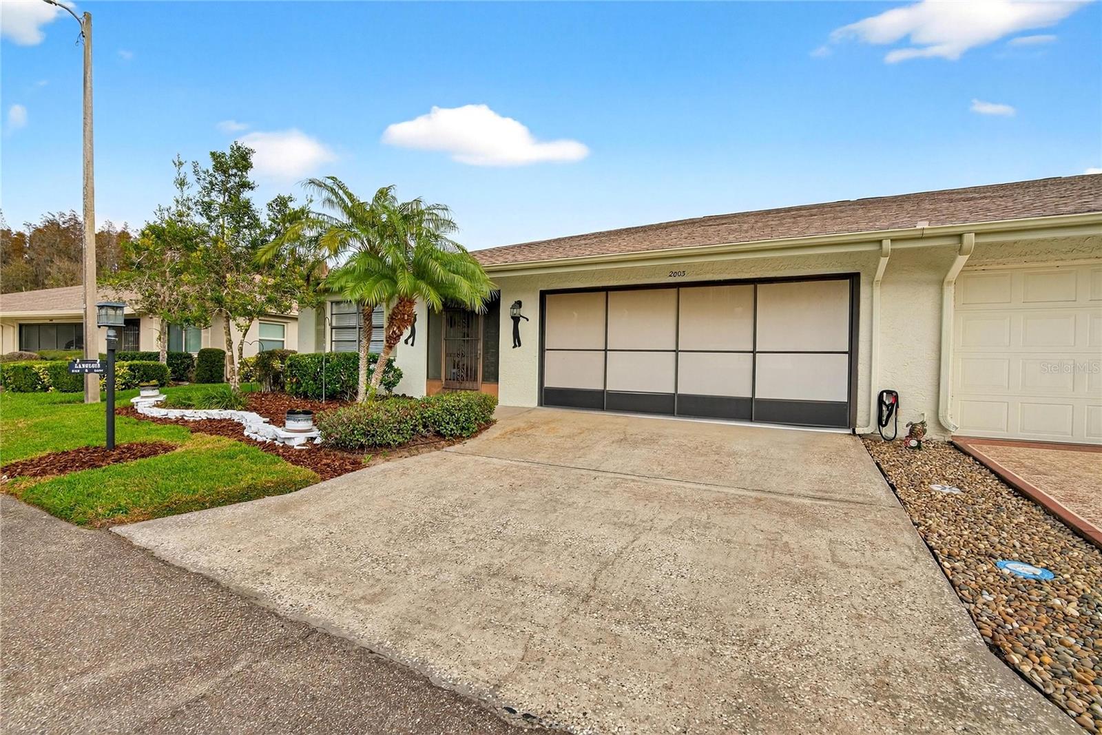 Image 4 of 53 For 2003 Hartlebury Way 432