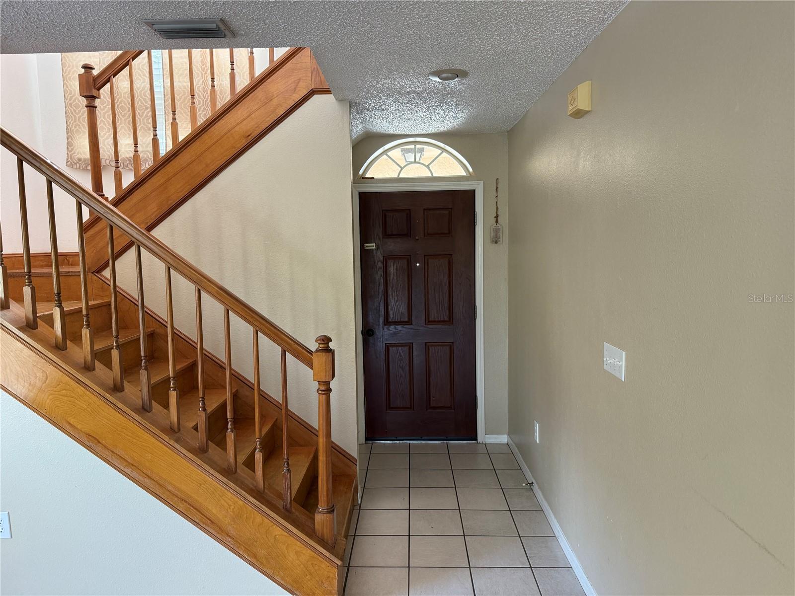 Image 3 of 12 For 728 Burlwood Street