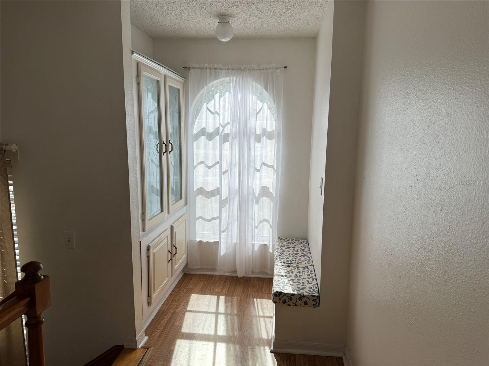 Image 6 of 12 For 728 Burlwood Street