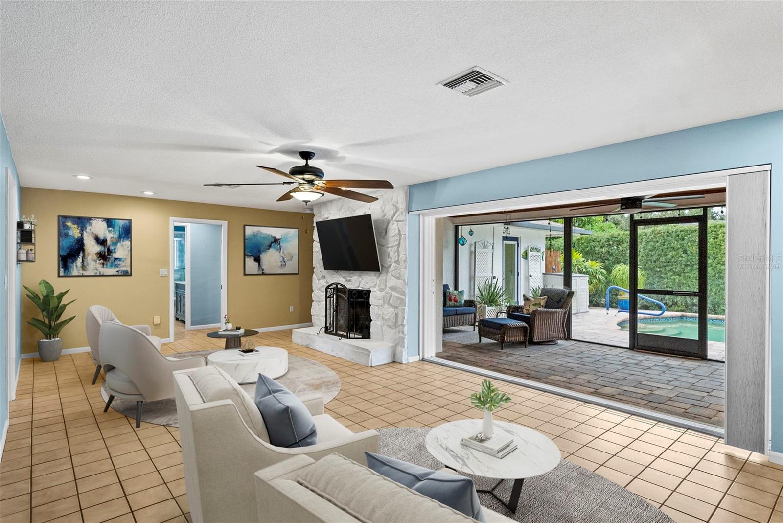 Image 4 of 82 For 2214 Davies Avenue