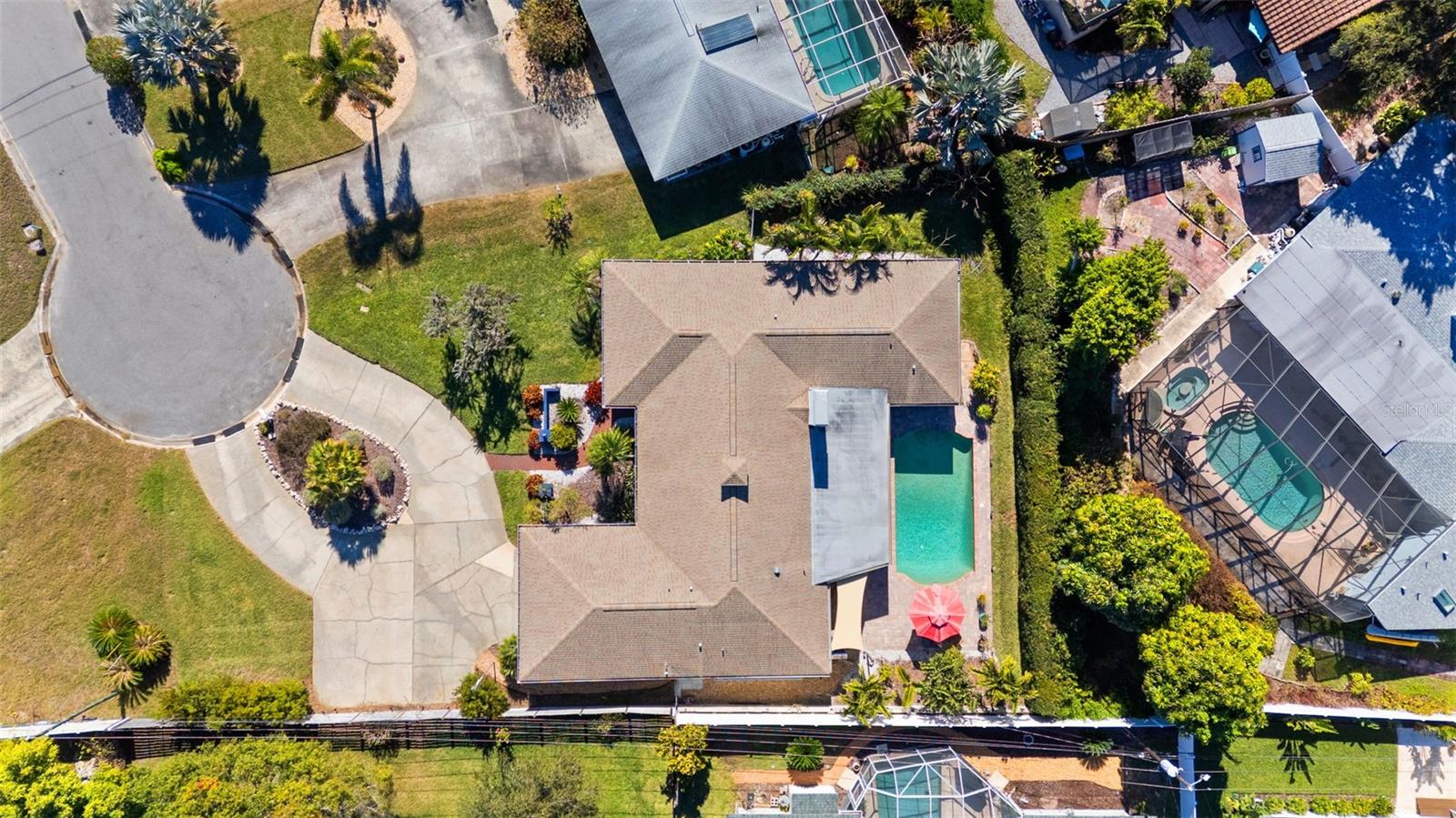 Image 54 of 82 For 2214 Davies Avenue