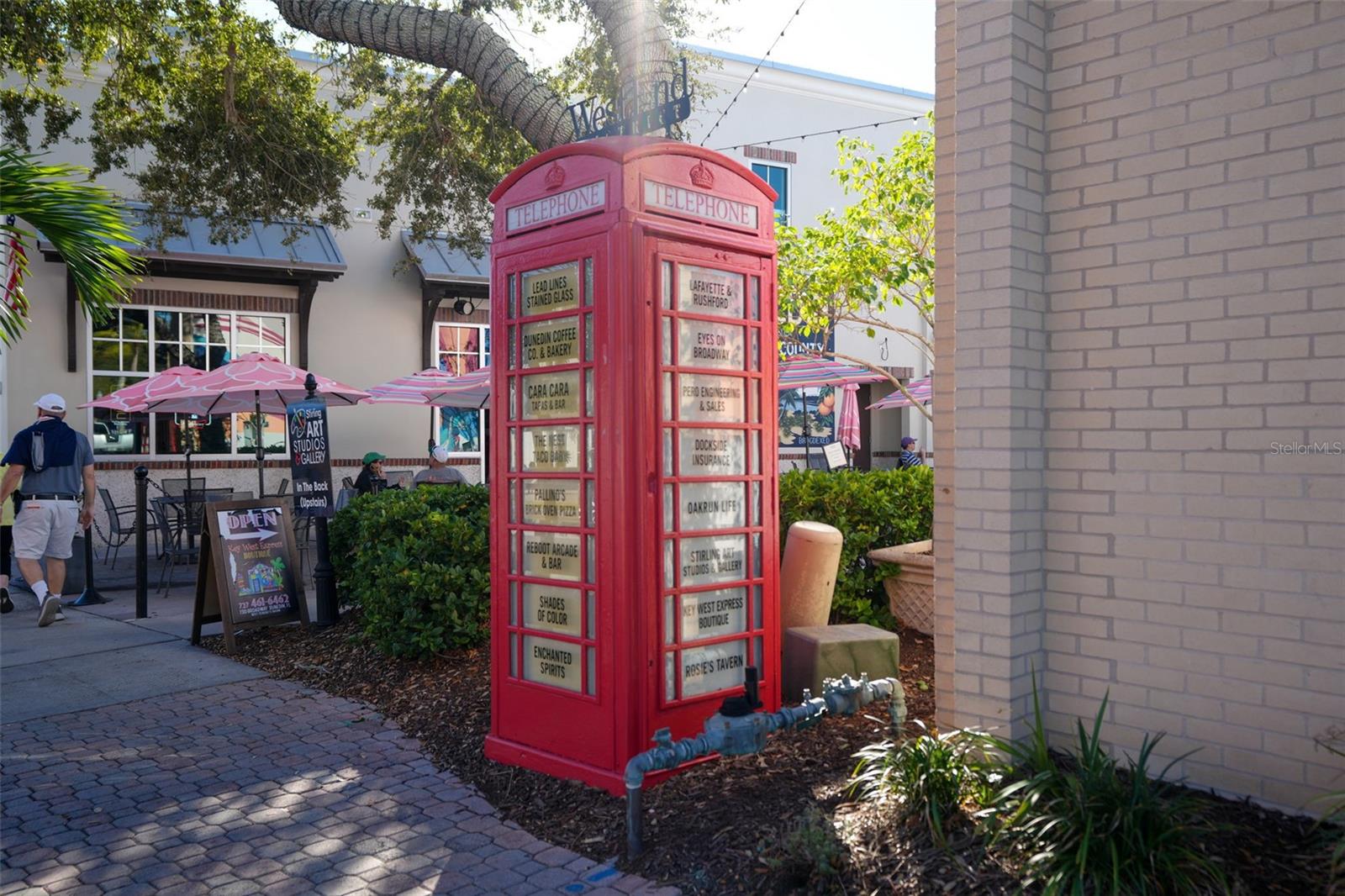 Image 58 of 82 For 2214 Davies Avenue