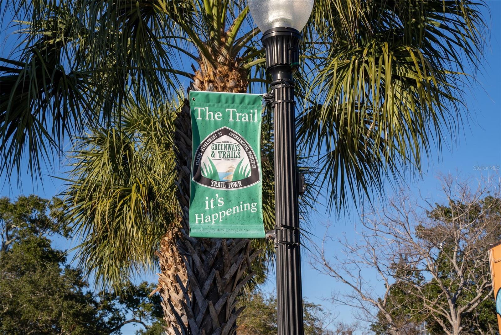 Image 62 of 82 For 2214 Davies Avenue