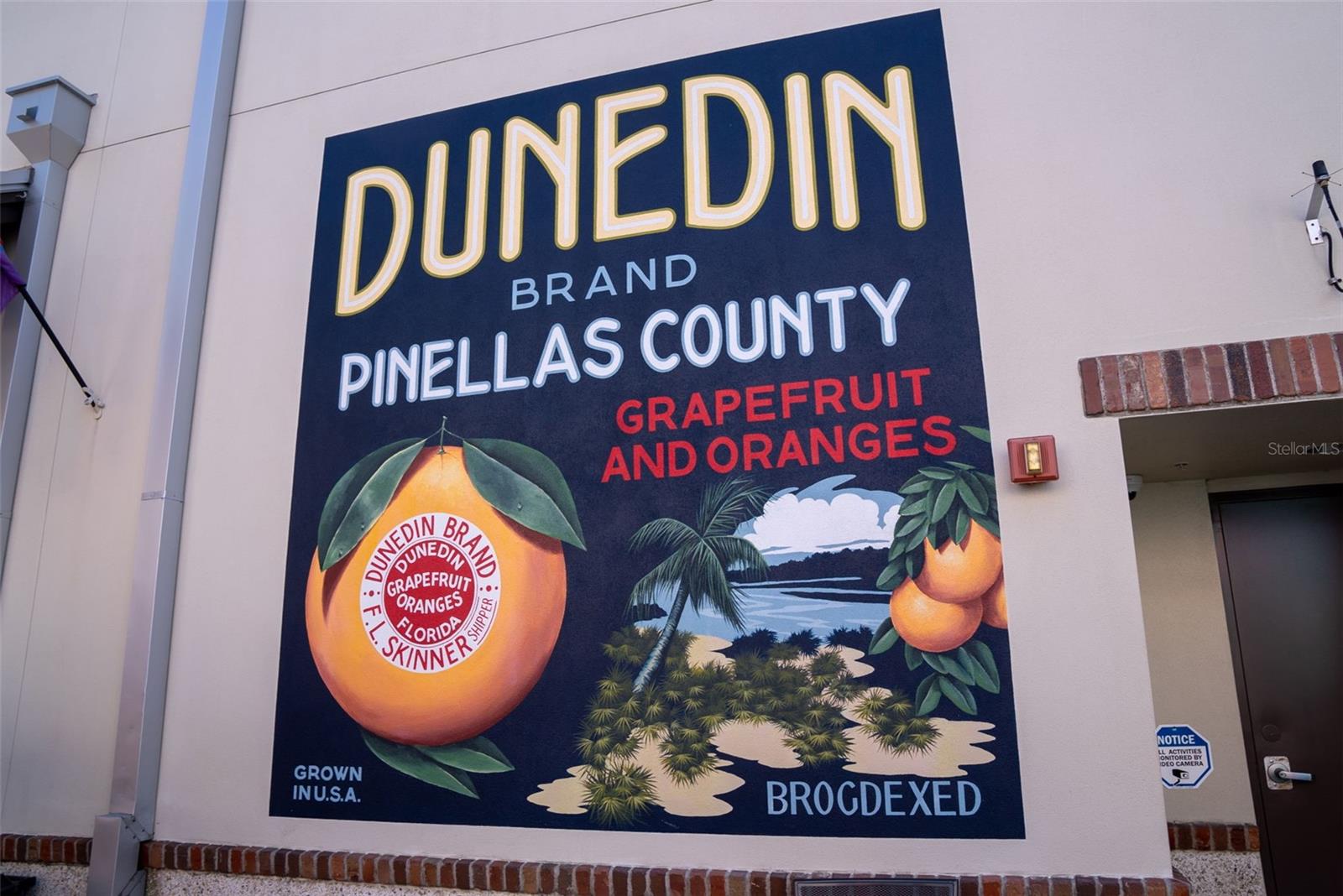 Image 63 of 82 For 2214 Davies Avenue