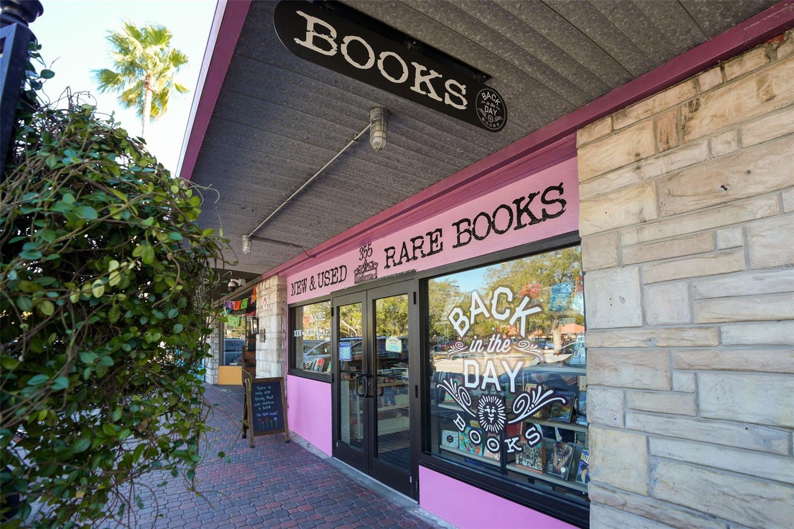 Image 69 of 82 For 2214 Davies Avenue