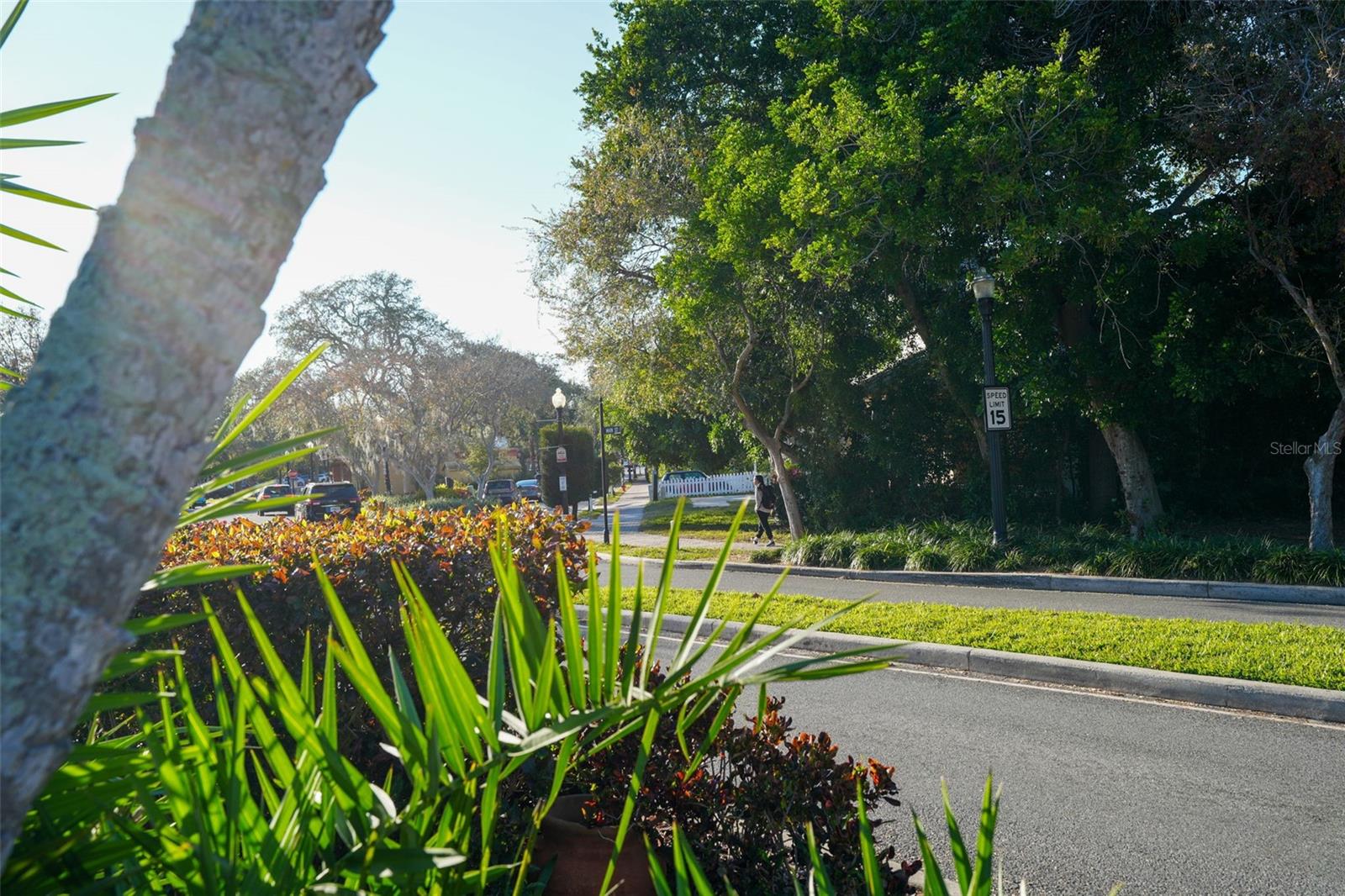 Image 70 of 82 For 2214 Davies Avenue