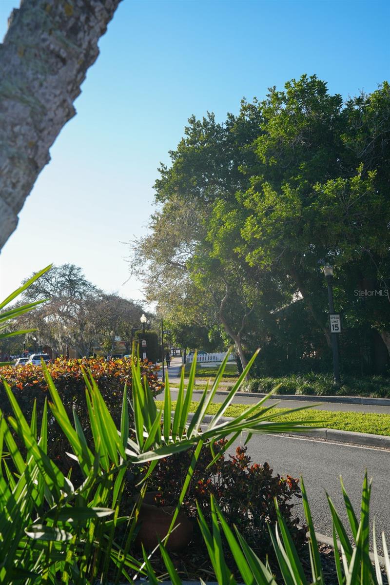 Image 71 of 82 For 2214 Davies Avenue