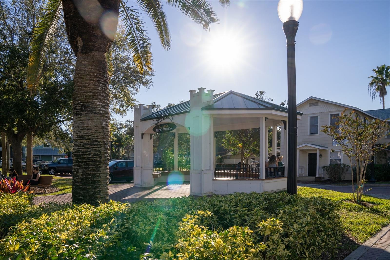 Image 72 of 82 For 2214 Davies Avenue