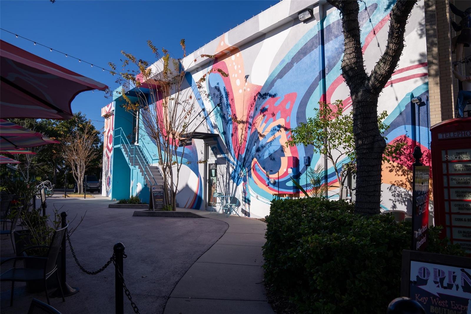 Image 75 of 82 For 2214 Davies Avenue