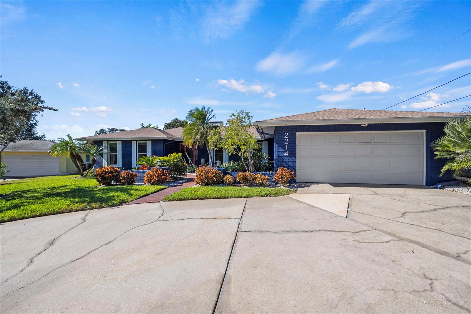 Image 80 of 82 For 2214 Davies Avenue