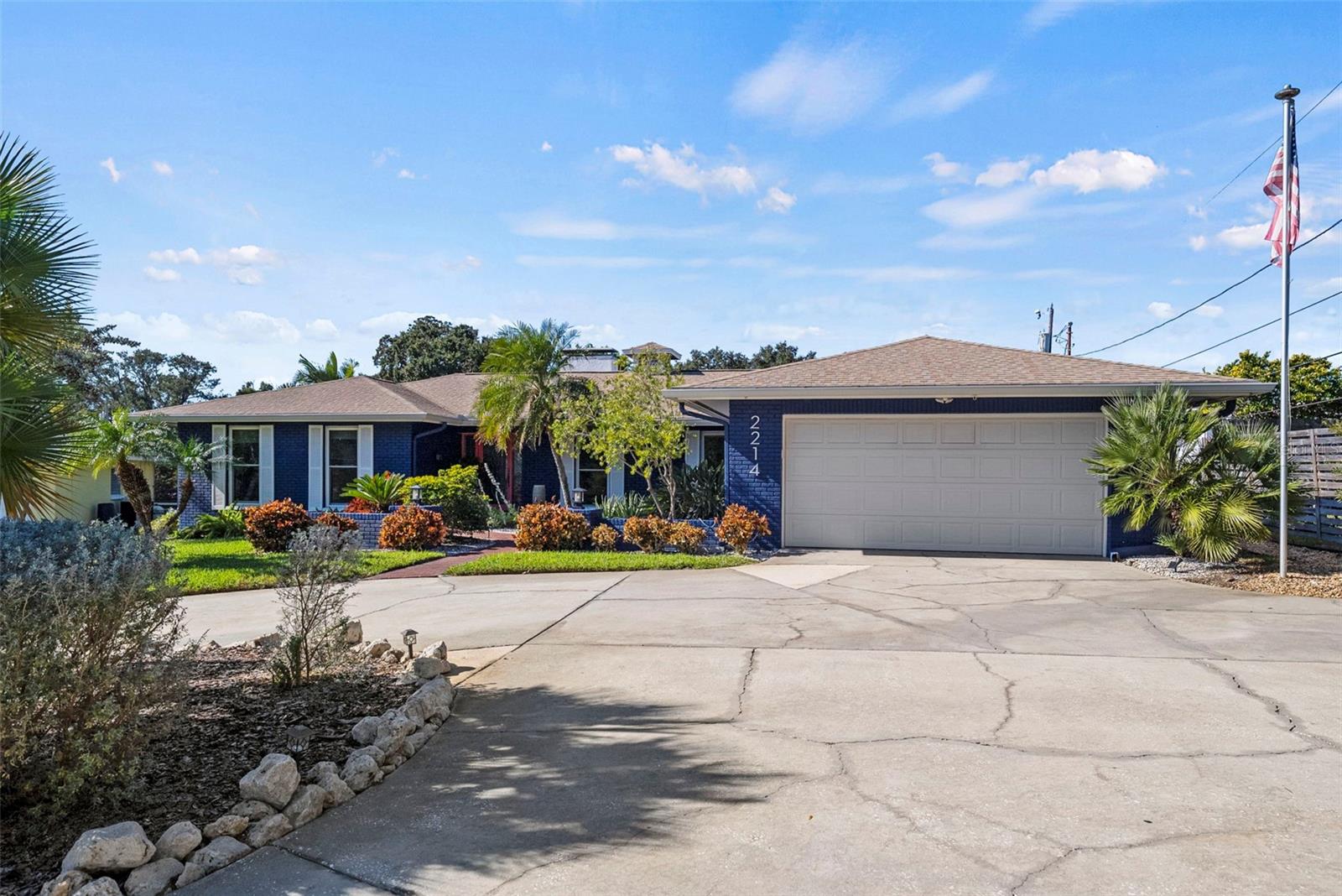 Image 81 of 82 For 2214 Davies Avenue