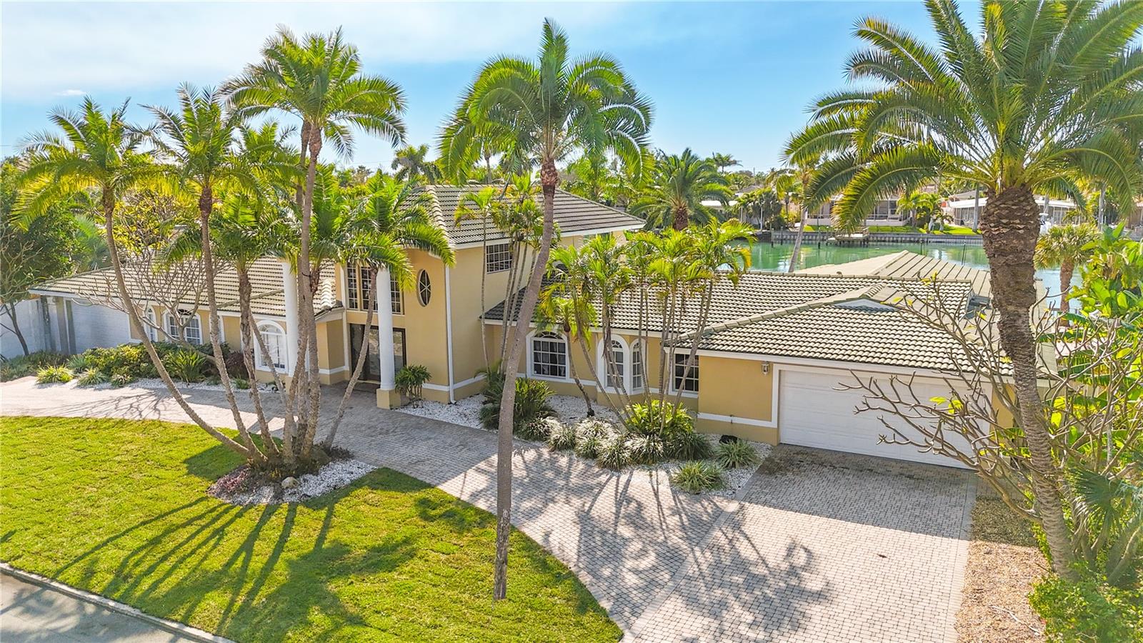 Image 16 of 69 For 482 Hermosita Drive