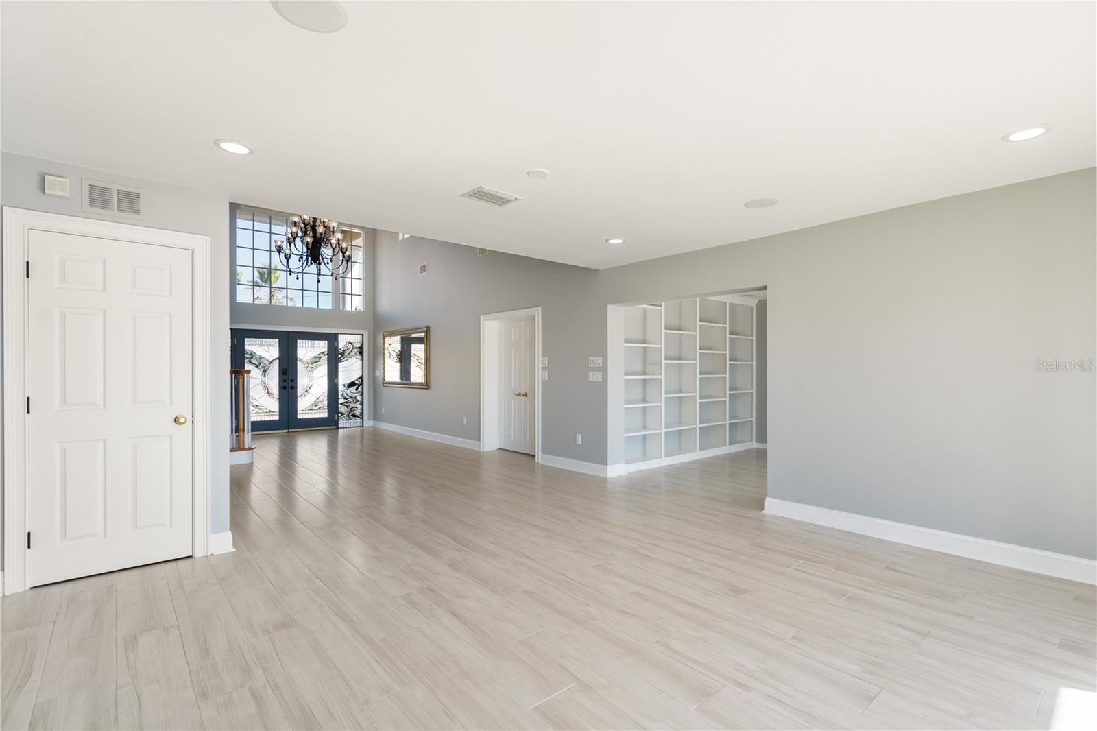 Image 19 of 69 For 482 Hermosita Drive