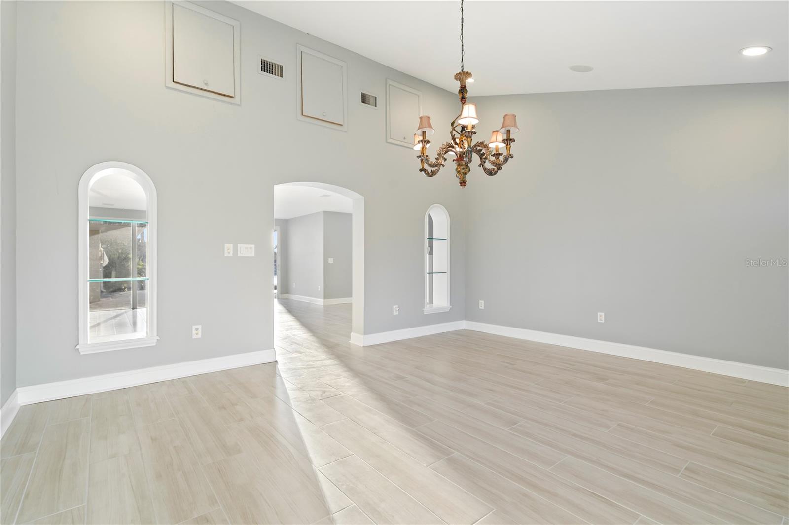 Image 26 of 69 For 482 Hermosita Drive