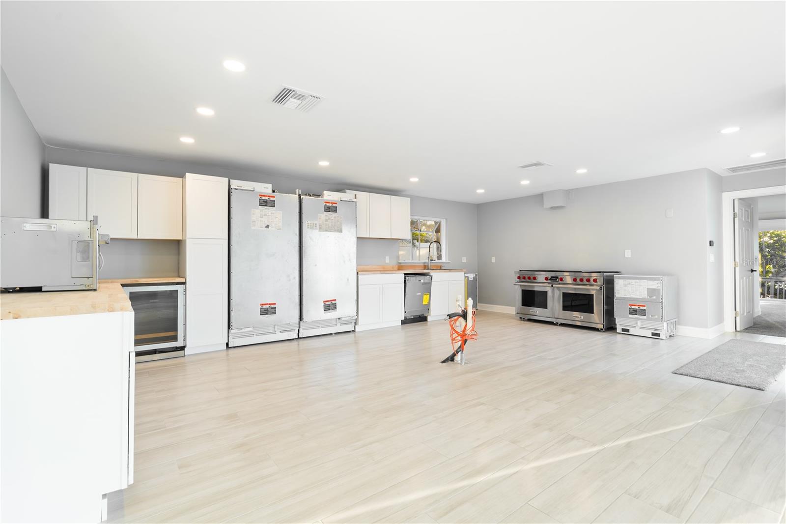 Image 54 of 69 For 482 Hermosita Drive