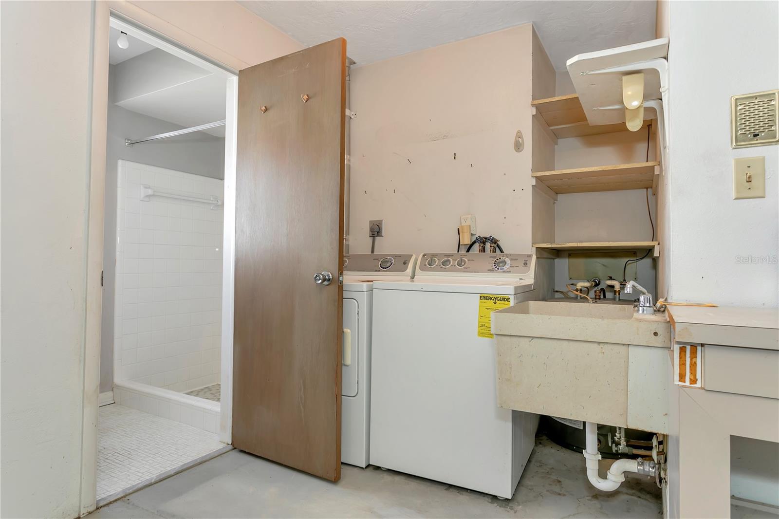 Image 30 of 65 For 2123 Beneva Road