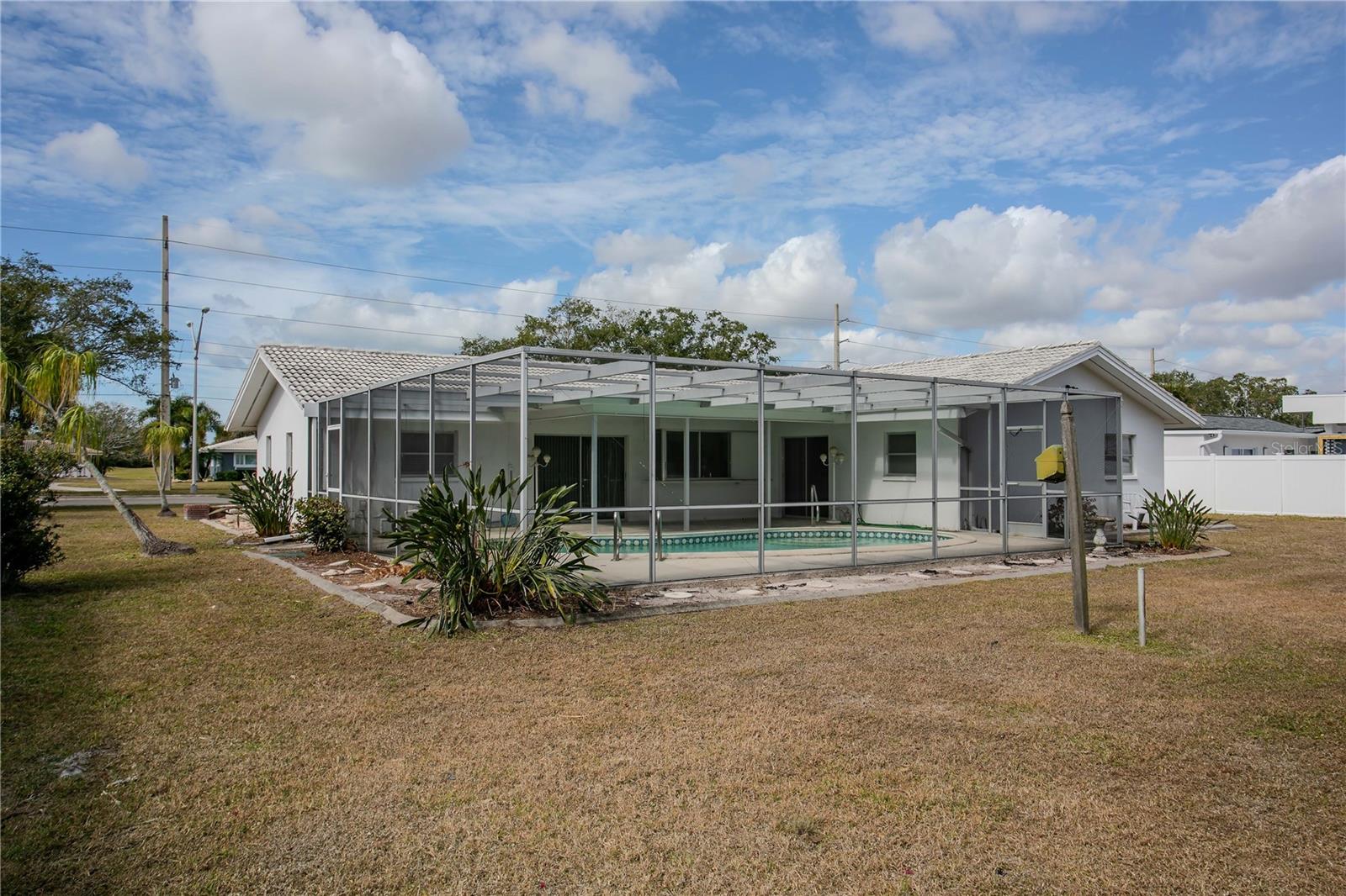 Image 43 of 65 For 2123 Beneva Road