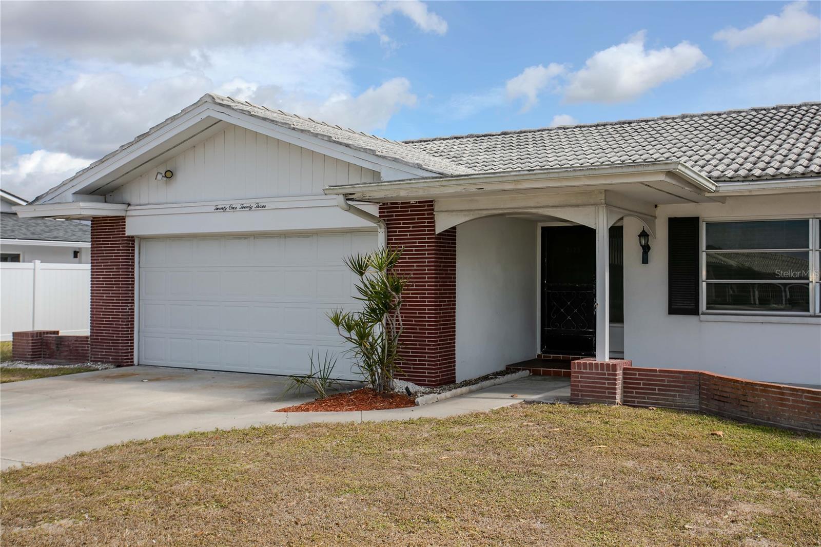 Image 45 of 65 For 2123 Beneva Road