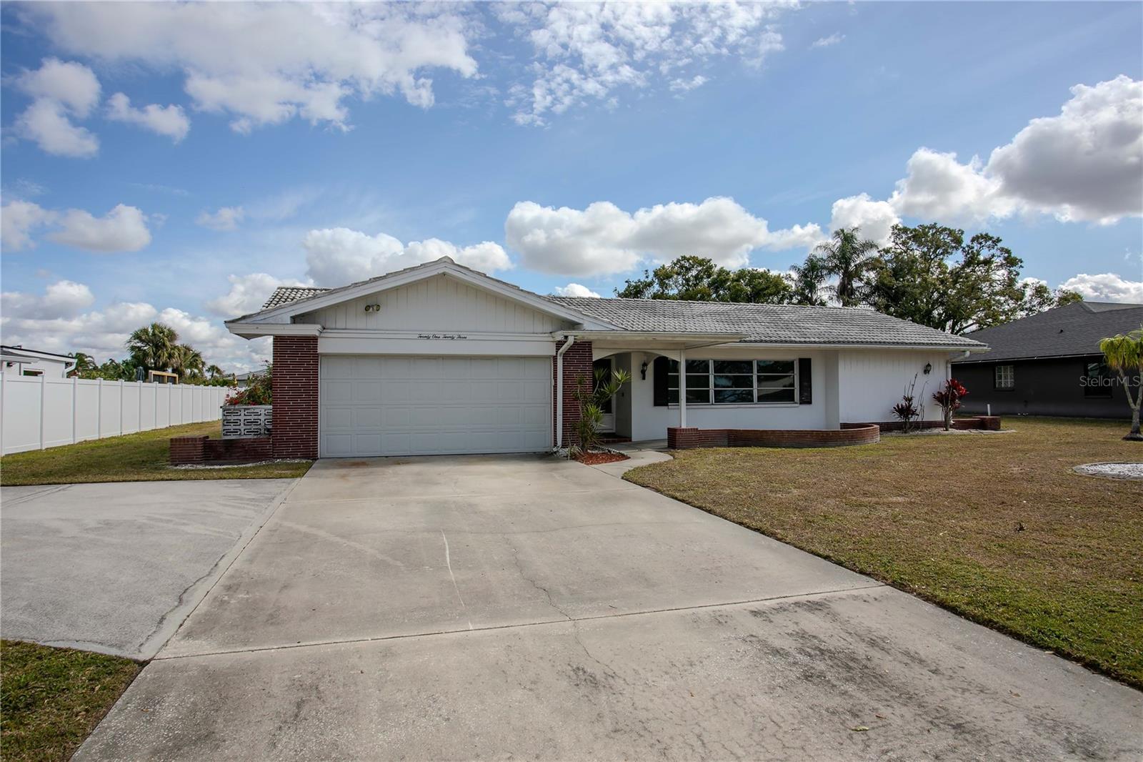 Image 47 of 65 For 2123 Beneva Road