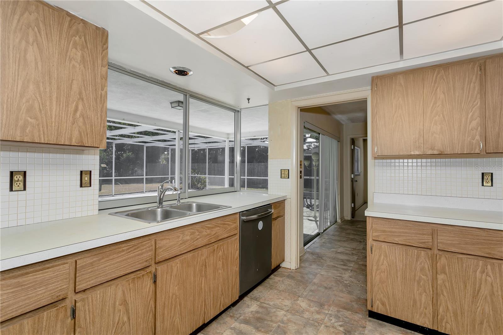 Image 9 of 65 For 2123 Beneva Road